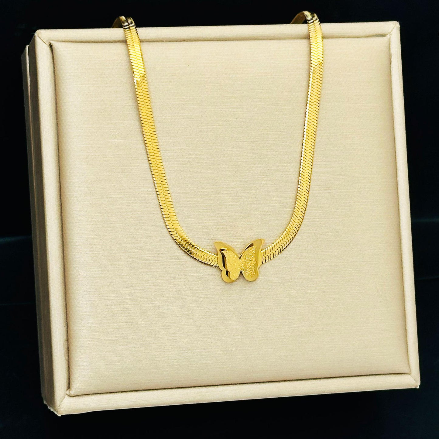 Butterfly snake chain necklace