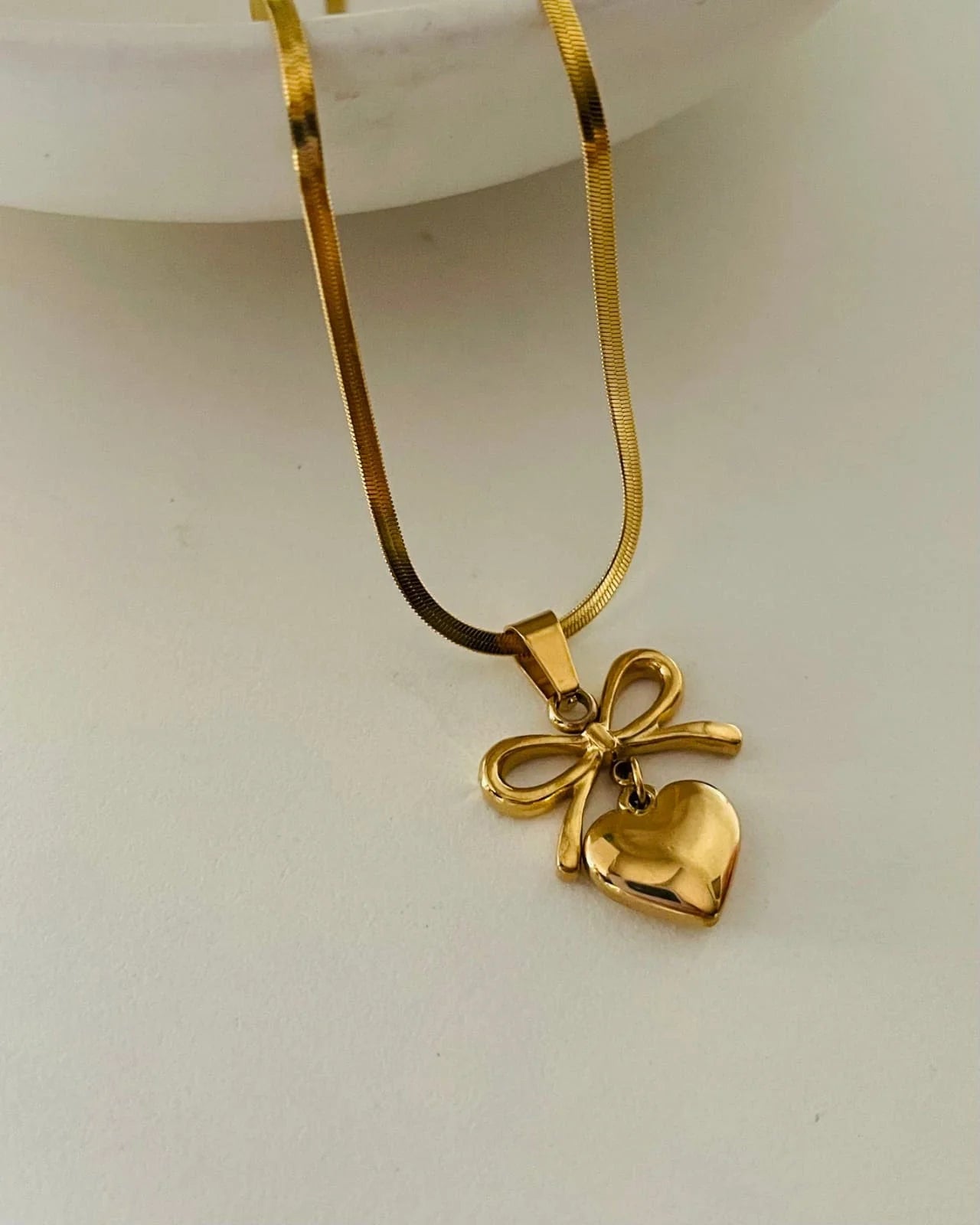 Stainless Steel Gold Bow Heart Snack Chain Necklace