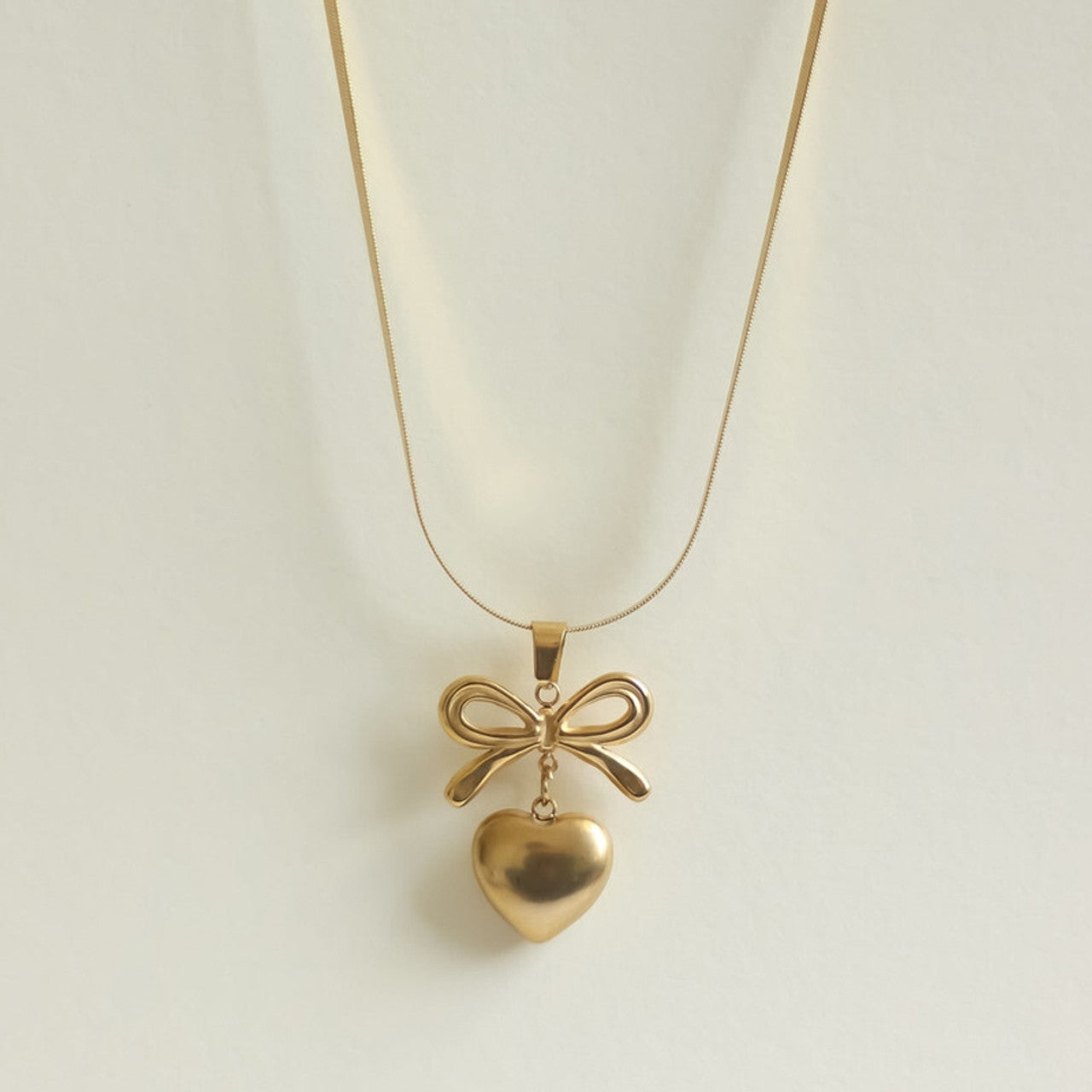 Stainless Steel Gold Bow Heart Snack Chain Necklace