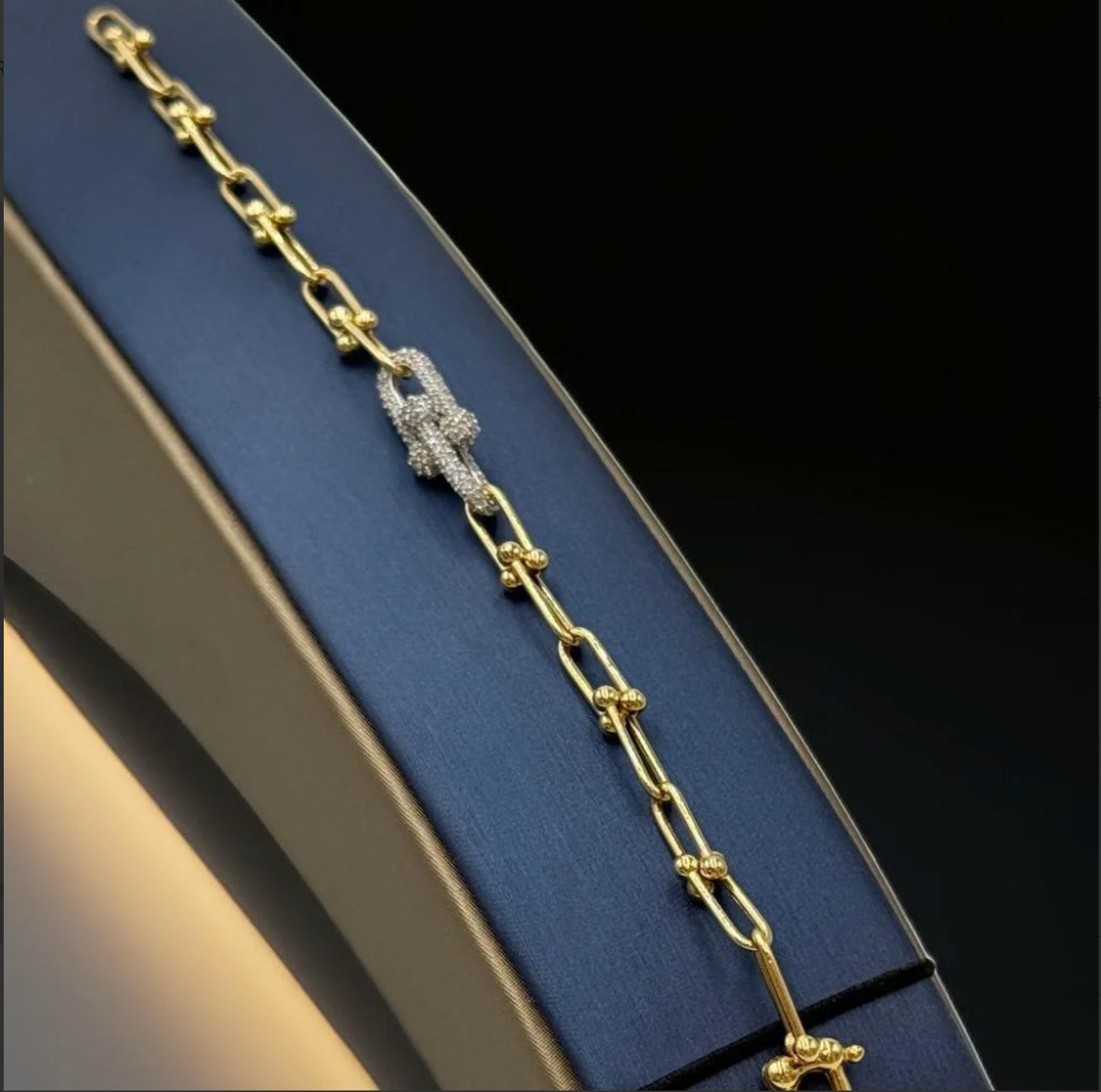 Tiffany HardWear Medium Link Bracelet in Yellow Gold with Diamonds