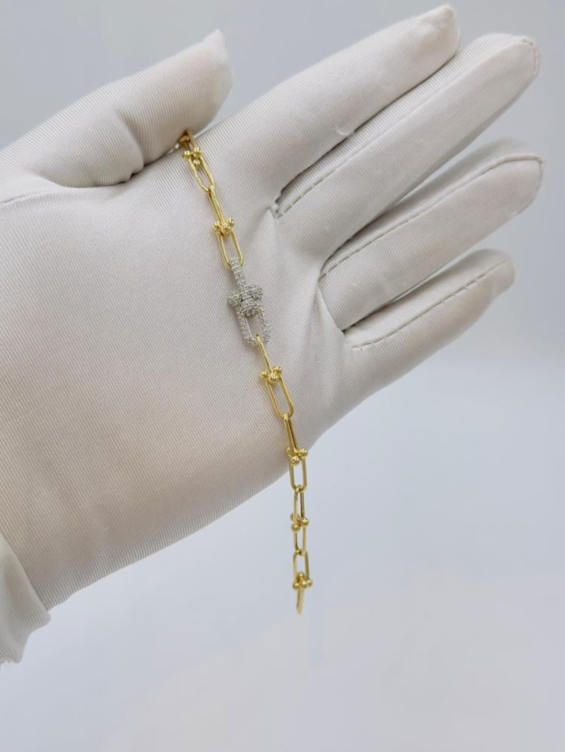 Tiffany HardWear Medium Link Bracelet in Yellow Gold with Diamonds