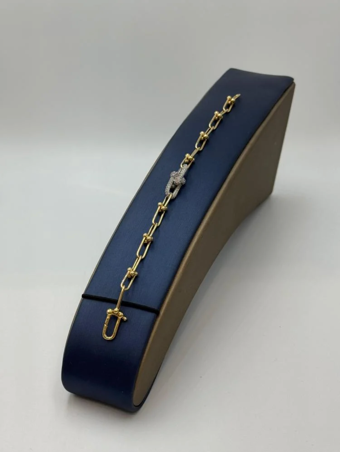 Tiffany HardWear Medium Link Bracelet in Yellow Gold with Diamonds