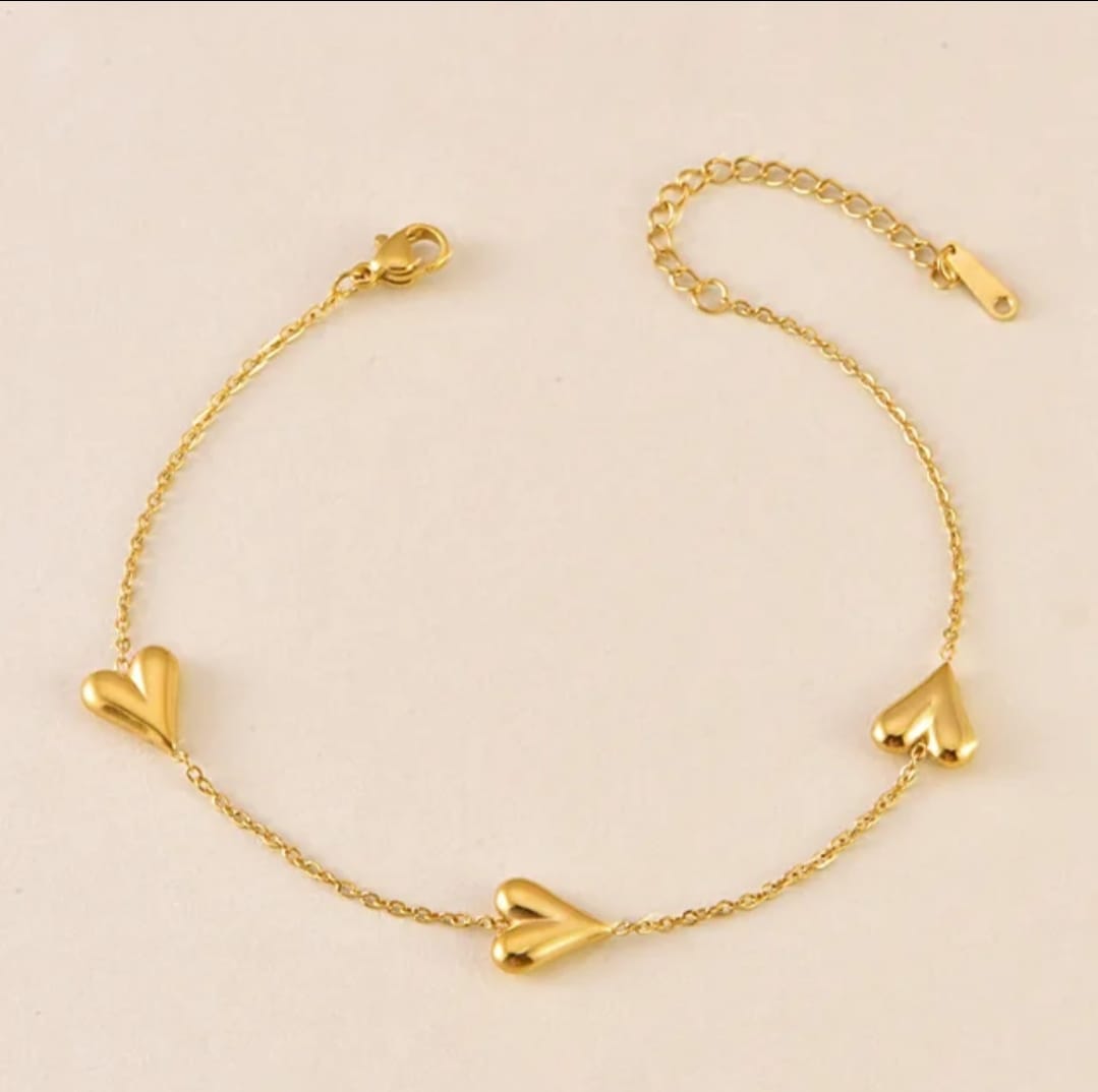 Stainless Steel Vintage Golden Heart Bracelet For Women