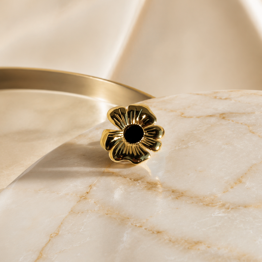 Noir Flower Ring